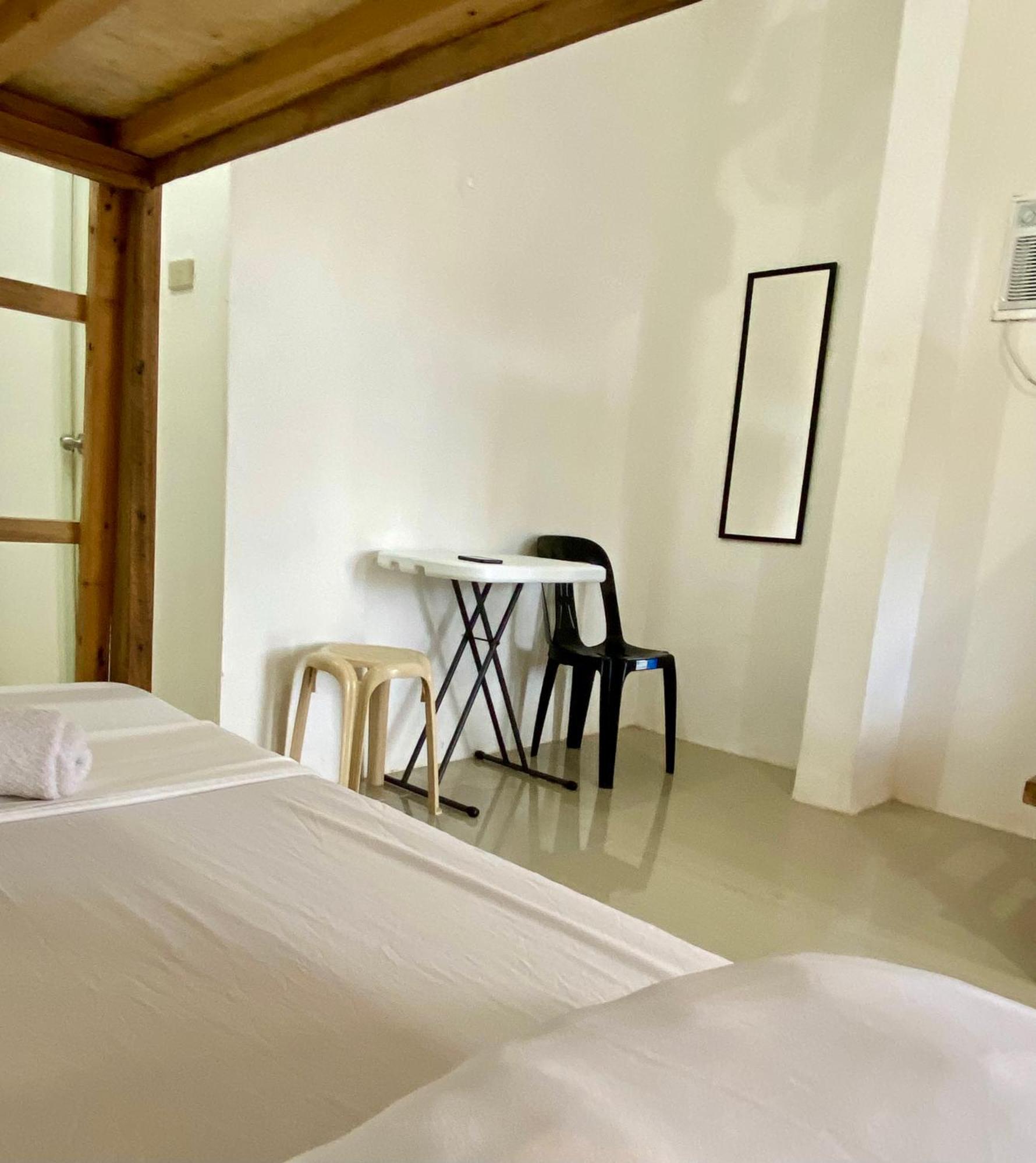 Reddot Guest House 제너럴 루나 외부 사진
